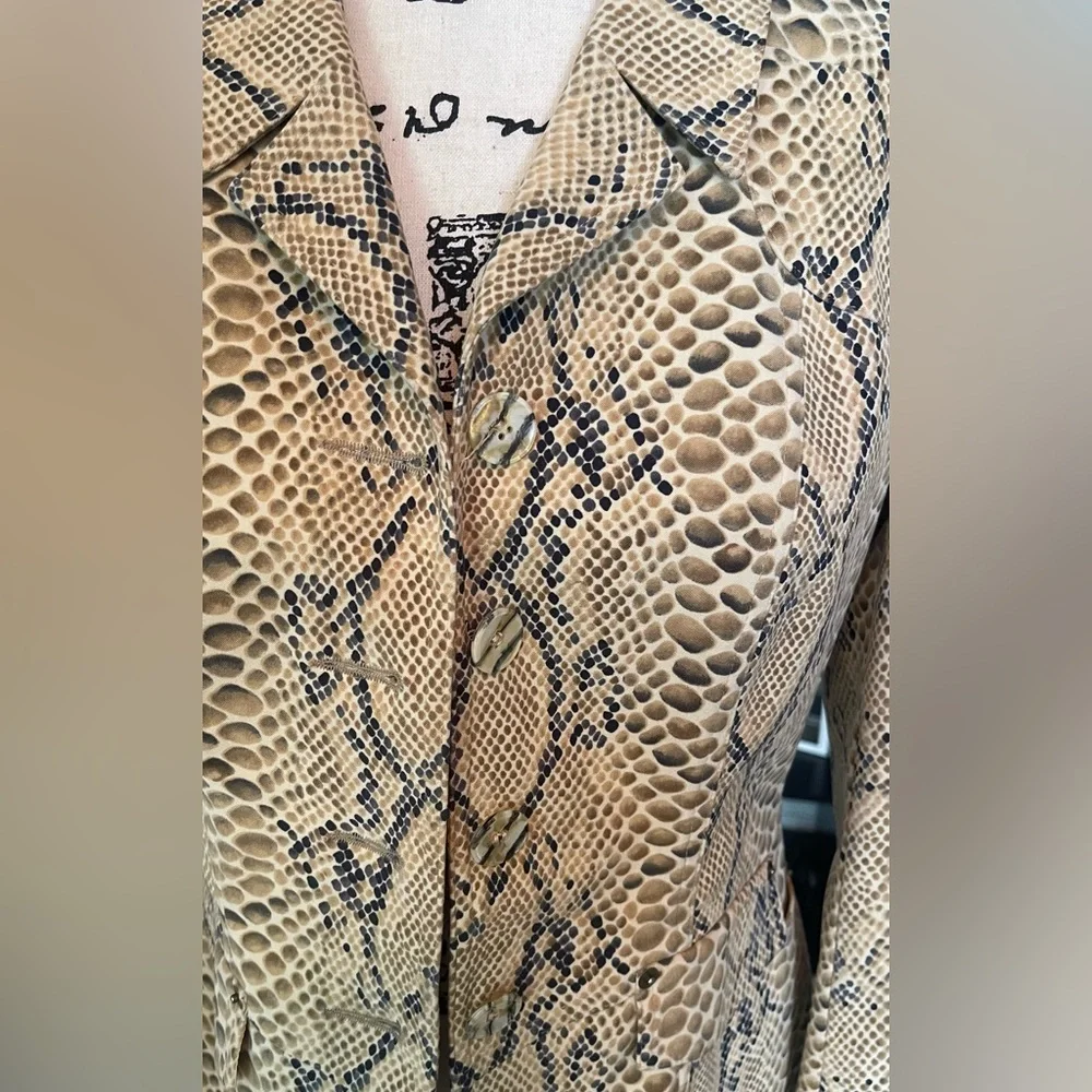 Alberto Makali - Snake-Print Tailored Blazer and Skirt Set in Size 8 - Picture 6 of 16